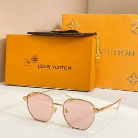 Picture of Louis Vuitton Sunglasses _SKUfw76276507fw